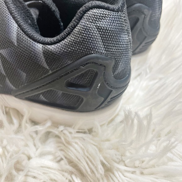 adidas Originals ZX Flux Sneakers in Black Print White Men's Size 6.5 - Picture 8 of 11